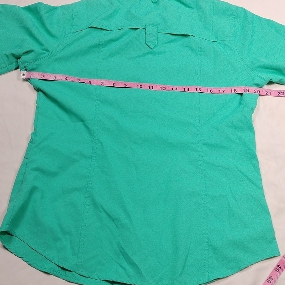 Reel Legends women's medium sized short sleeve button down shirt - Picture 10 of 13